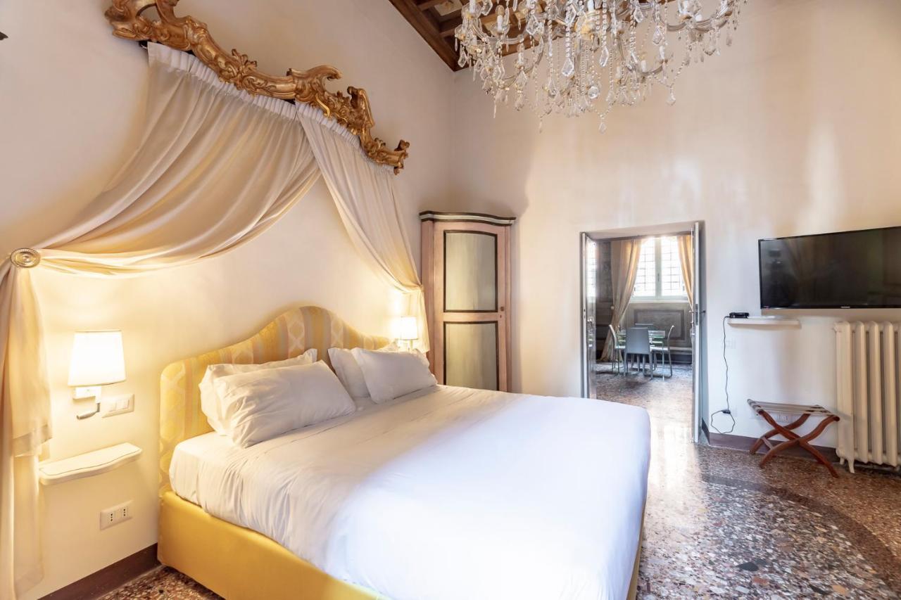 Casa Borghese By Burghesius * Rom