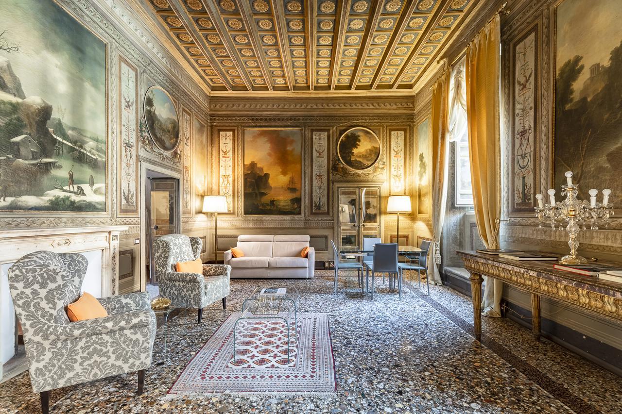 Casa Borghese By Burghesius * Rom